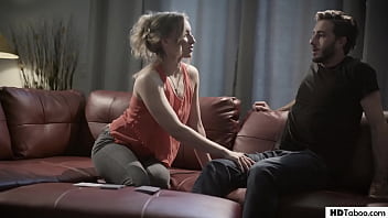 Nasty Step Aunt Riley Reyes Fucked By Stepsister’