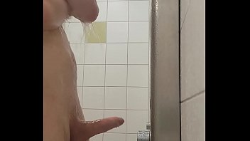 In Sporthalle Geduscht