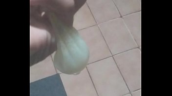 Batendo Uma Com Camisinha