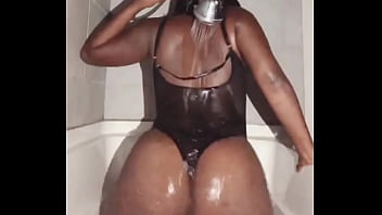 Shower Black Booty
