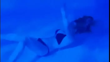 K. Instinct: Sexy Bikini Girl (sudden Undertow)