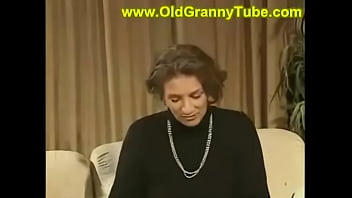 ⁣Mature Anal 3some