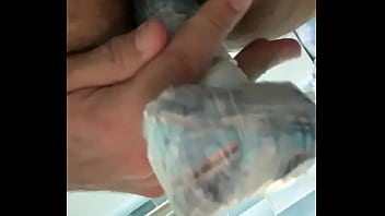 Jugando Con Dildo Casero