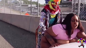 Gibby The Clown Fucks Juicy Tee On Atlanta’ Most Popular Highway