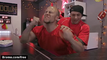 Eli Hunter Cheats His Girlfriend With Eddie Danger – Bromo