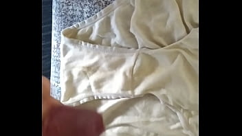 Corrida En Bragas De Mi Mujer 111