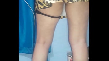 Esposa Dançando De Saia