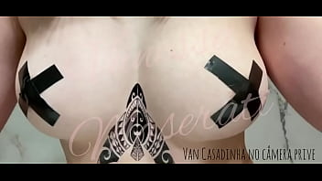 Peituda Gostosa Se Mostrando