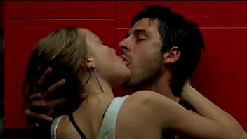 Esmeralda Moya Ass – Sex, Party _ Lies – Hot Kissing, Upskirt, Sexy Spanish Actress, Green Panties, Tongue, Butt – Mentiras Y Gordas