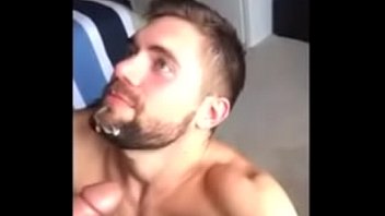 Macho Hermoso Chupa Pija