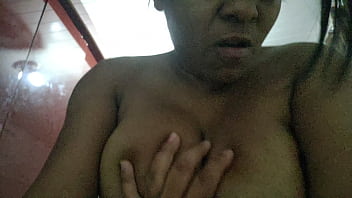 Amante Sentado Na Pica