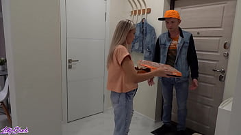Pizza Delivery For A Horny Bitch | Letty Black