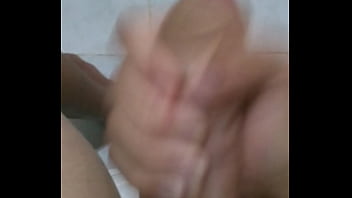 Batendo Punheta Com Fimose – punheta, soloboy, novinho, fimose – Video 2487819