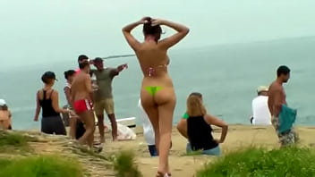 ⁣Outdoor, Bikini, Beach - Unknown - 2025 - Steamy - Scene - Video 6507322