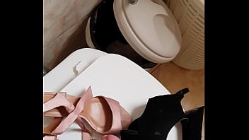 Gozada Na Sandália Da Cunhada