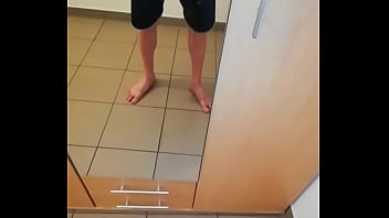 Gaste85 – Pee, Soloboy, Wetting-pants, Peeing-in-pants, Piss-in-pants, Peeing-in-bedroom, Wetting-floor – Pissing – 2025 – Sexy – Session – Video 2187196