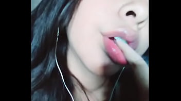 Putita Excitada Manda Video A Su Padrastro