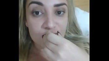 Qual é O Nome Dessa Bucetuda Deixando O Chocolate Mais Gostoso