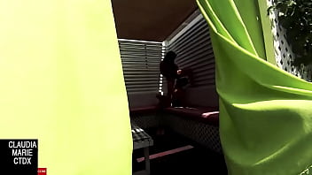 Mi Prima Follando. Pareja Atrapada Recibiendo Sexo Oral En Una Esquina