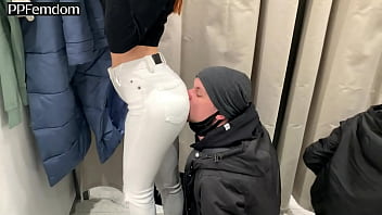 Public Femdom Worship Goddess Kira In Jeans Petite Princesses Femdom