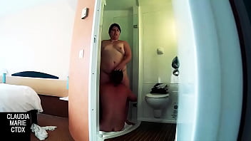 Follando En La Ducha Del Hotel Para Disfrutar Un Poco De Las Vacaciones