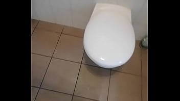 Peeing In Toilette, Gaste85