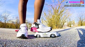 Kati Crushes Crushing Crushes Trample A Few Old-timer Cars, Tramples And Crushes The Cars Into Individual Parts Crush