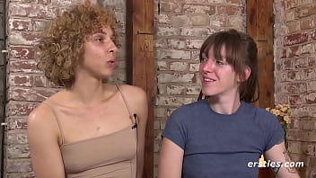 Ein Sehr Geschmackvoller Shoot Mit July Und Nicky