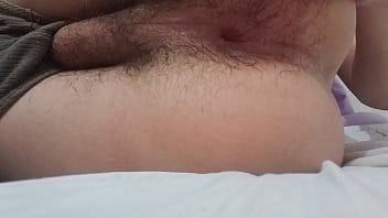 Dedando O Cu Sedento Por Um Macho