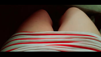 Madrastra Se Toca Sola, Mientras Espera A Que Llegue Su Hijastro Para Que La Folle, Casero Real Amateur