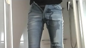 Pissen Und Abspritzen In Jeans