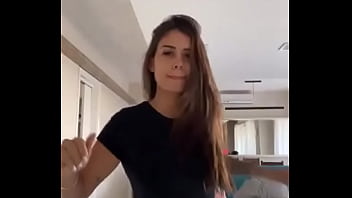 Ana Putana Dançando B Dia
