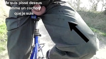 Arr_t Pipi La Bite à L_air A Velo Et Branlette