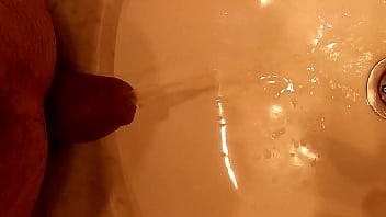 Amateur, Bathroom, Fat, Pissing, Pee, Piss, Sink, Foreskin, Meada – Pissing – 2025 – Passionate – Session – Video 1896195