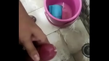 Huge Cumshot Closeup – porn, cumshot, cum, handjob, hairy, masturbation, dick, indian, voyeur, lube, desi, soloboy, foreski – Video 1894913