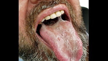 Lost Bet With Girlfriend And Had To Suck Off One Of Her Friends And Make A Cumplay Video For Her