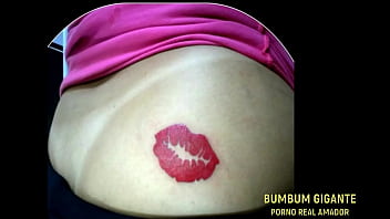 A Primeira E Original Com Beijo Na Bunda Veja A Original Bumbum Gigante – – Participe Dos Meus Vídeos