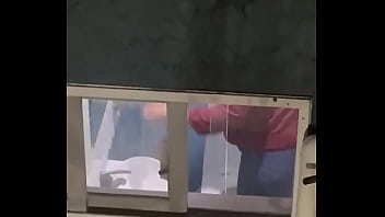 Espiando En El Baño – voyeur, culo – Video 2017372