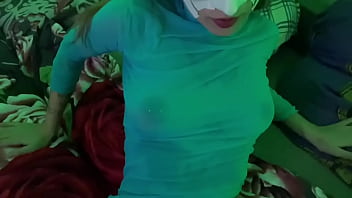 Ебет грязную шлюху Mara Foxxx в рот и пизду на кухне