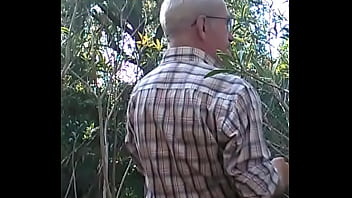 Mi pedazo de culo 28 .Modelo:Gaysexy1960 – Sensual-desnudo-erotico-modelo-lenceria-exhibicion-parque-ciudad-matorrales-culo-grande-na