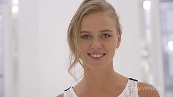 Ella Elastic – babyface, height 150 cm, fitness body, 18yo ! Nick’ anal casting