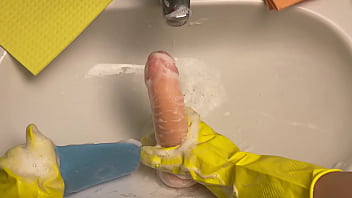 Hot Housewife Washes Dildo After Her Pussy