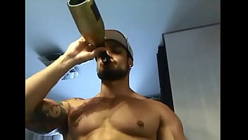 Champagne, Bodybuilding – Unknown – 2025 – Wild – Scene – Video 1871768