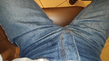 Peeing In Kitchen – peeing-in-jeans, wetting-jeans, peeing-in-kitchen – Video 1884478