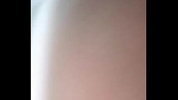 Жена прыгает на члене и кричит