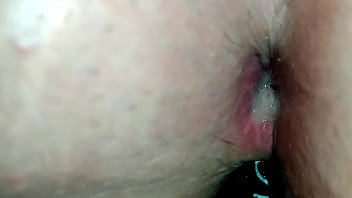 Guardando Leitinho No Cuzinho.