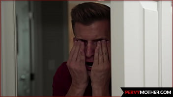 Pervymother.com ⏩ Lucky Guy Watching His Pawg Stepmom