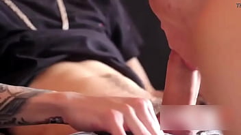 Comendo Novinho De 18 Aninhos Escondido Dos Pais