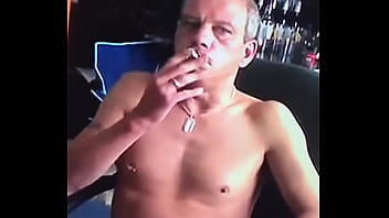 Smoker Tarring His Bullbags