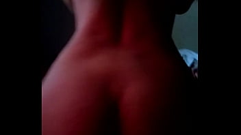 Ella Me Saca La Leche Asi